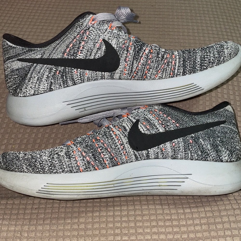 Nike Flynit sneakers